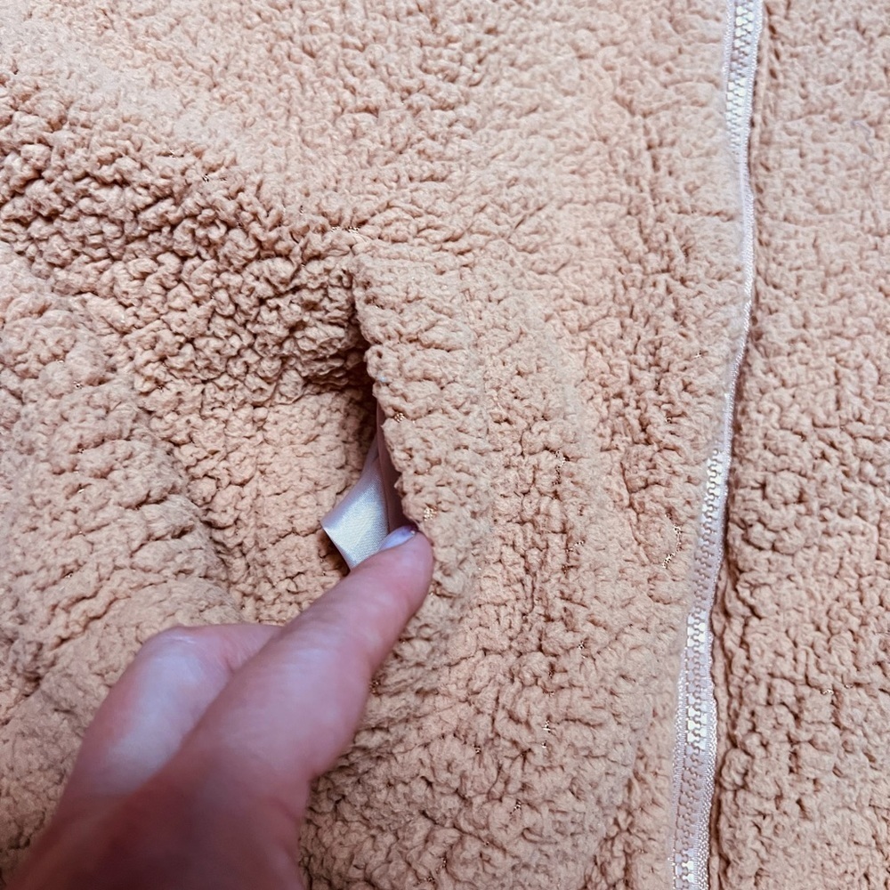 Runway 7 SzM Fuzzy Zip Up - Picture 3 of 10